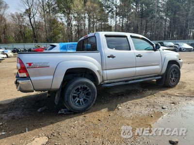 Trzecie zdjęcie samochodu z tyłu: 2015 TOYOTA TACOMA PRERUNNER V6 VIN:5TFJU4GN3FX071937 - miniatura
