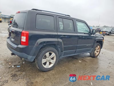 Trzecie zdjęcie samochodu z tyłu: 2016 JEEP PATRIOT SPORT VIN:1C4NJRBBXGD552291 - miniatura