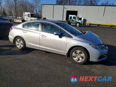 Czwarte zdjęcie samochodu z boku: 2015 HONDA CIVIC LX VIN:19XFB2F50FE208219 - miniatura