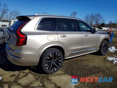 Trzecie zdjęcie samochodu z tyłu: 2026 VOLVO XC90 PLUS VIN:YV4062PEXT1464842 - miniatura