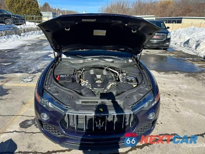 Piąte zdjęcie samochodu w środku: 2018 MASERATI LEVANTE VIN:ZN661XUA7JX288447 - miniatura