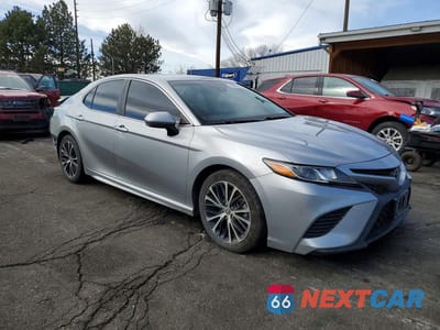 Czwarte zdjęcie samochodu z boku: 2020 TOYOTA CAMRY SE VIN:4T1G11BK8LU012390 - miniatura