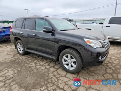 Czwarte zdjęcie samochodu z boku: 2011 LEXUS GX 460 BASE VIN:JTJBM7FX2B5032736 - miniatura