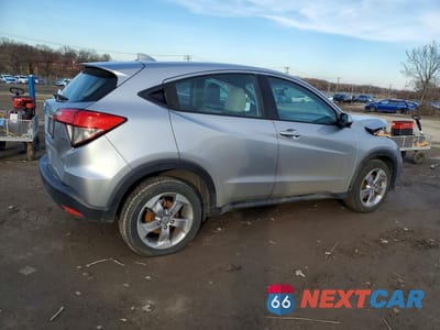 Trzecie zdjęcie samochodu z tyłu: 2021 HONDA HR-V LX VIN:3CZRU6H37MM753437 - miniatura