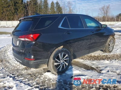 Trzecie zdjęcie samochodu z tyłu: 2022 CHEVROLET EQUINOX LT VIN:3GNAXUEV4NL140629 - miniatura