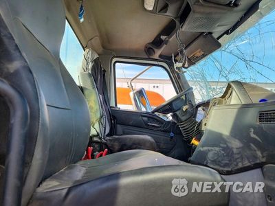 Piąte zdjęcie samochodu w środku: 2025 INTERNATIONAL HX620 SEMI TRUCK VIN:3HSPCAPR4SN379358 - miniatura