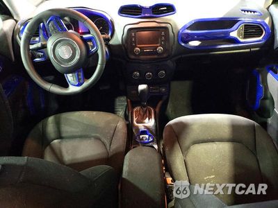 Zdjęcie 8 z 13 samochodu: 2018 JEEP RENEGADE SPORT VIN:ZACCJBAB6JPH03362 - miniatura