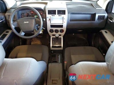 Zdjęcie 8 z 13 samochodu: 2008 JEEP COMPASS SPORT VIN:1J8FT47WX8D644444 - miniatura