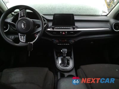 Zdjęcie 8 z 11 samochodu: 2019 KIA FORTE LXS VIN:3KPF24AD4KE023580 - miniatura