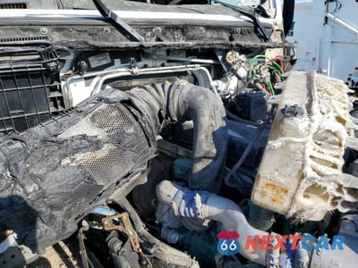 Zdjęcie 9 z 10 samochodu: 2025 VOLVO VNL SEMI TRUCK VIN:4V4NC9EH9SN688364 - miniatura