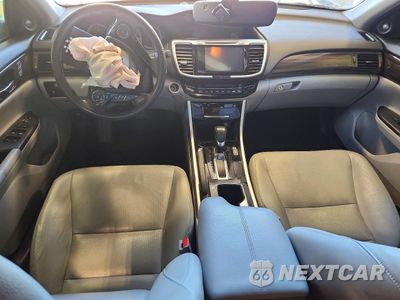 Zdjęcie 8 z 12 samochodu: 2017 HONDA ACCORD EXL VIN:1HGCR3F81HA016491 - miniatura