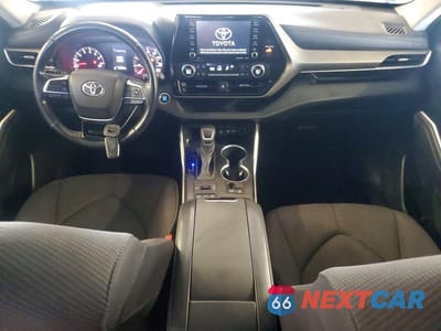 Zdjęcie 8 z 13 samochodu: 2021 TOYOTA HIGHLANDER LE VIN:5TDBZRBH6MS115419 - miniatura