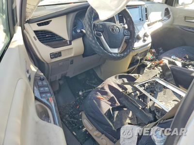 Zdjęcie 8 z 15 samochodu: 2019 TOYOTA SIENNA XLE VIN:5TDYZ3DC7KS998999 - miniatura