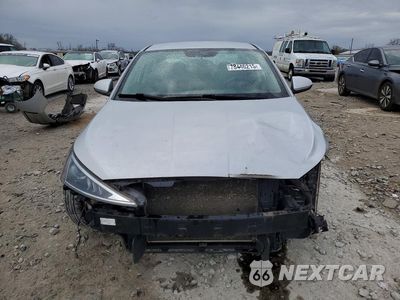 Piąte zdjęcie samochodu w środku: 2019 HYUNDAI ELANTRA SE VIN:5NPD74LF5KH452889 - miniatura