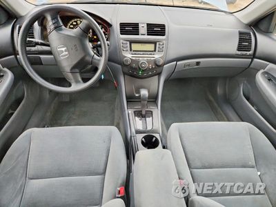 Zdjęcie 8 z 13 samochodu: 2007 HONDA ACCORD LX VIN:1HGCM56487A029146 - miniatura