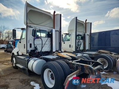 Trzecie zdjęcie samochodu z tyłu: 2017 INTERNATIONAL PROSTAR SEMI TRUCK VIN:1HSDGAPR3HH501900 - miniatura