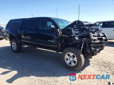 Czwarte zdjęcie samochodu z boku: 2013 TOYOTA TACOMA VIN:5TFLU4EN5DX059734 - miniatura