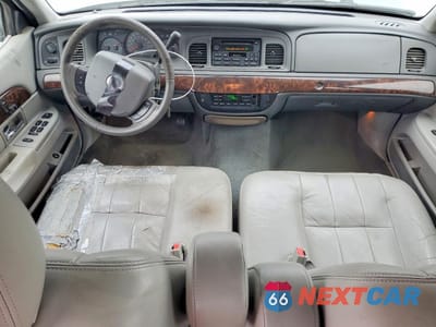 Zdjęcie 8 z 12 samochodu: 2005 MERCURY GRAND MARQUIS LS VIN:2MEHM75W75X662369 - miniatura