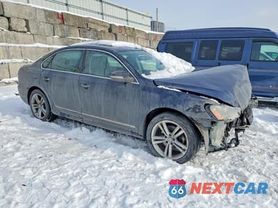 Czwarte zdjęcie samochodu z boku: 2013 VOLKSWAGEN PASSAT SE VIN:1VWBN7A37DC129740 - miniatura