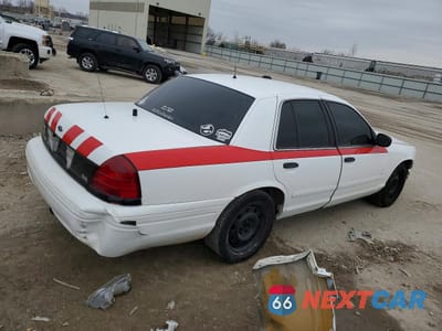 Trzecie zdjęcie samochodu z tyłu: 2006 FORD CROWN VICTORIA POLICE INTERCEPTOR VIN:2FAHP71W96X154667 - miniatura