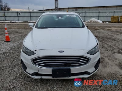 Piąte zdjęcie samochodu w środku: 2019 FORD FUSION SE VIN:3FA6P0LU2KR182622 - miniatura