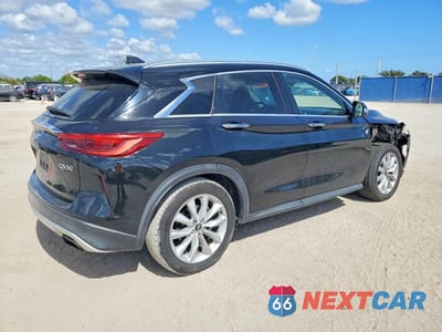 Trzecie zdjęcie samochodu z tyłu: 2019 INFINITI QX50 ESSENTIAL VIN:3PCAJ5M1XKF105618 - miniatura