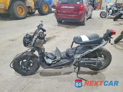 Trzecie zdjęcie samochodu z tyłu: 2022 HONDA NPS50 VIN:JH2AF5822NK800825 - miniatura