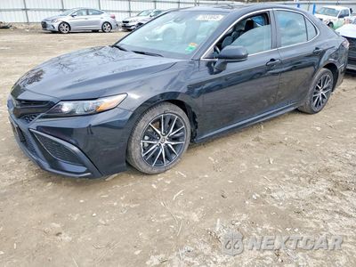 2022 TOYOTA CAMRY SE 4T1G11AKXNU689879 - główne zdjęcie licytacji z USA - miniatura