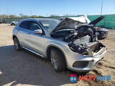 Czwarte zdjęcie samochodu z boku: 2020 MERCEDES-BENZ GLA 250 VIN:WDCTG4EB3LU021815 - miniatura