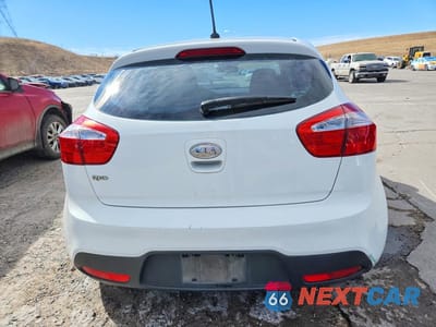 Zdjęcie 6 z 11 samochodu: 2012 KIA RIO 5-DOOR LX VIN:KNADM5A31C6014760 - miniatura