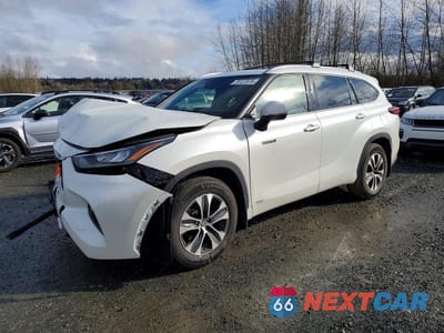 2020 TOYOTA HIGHLANDER HYBRID XLE 5TDGBRCH8LS502125 - główne zdjęcie licytacji z USA - miniatura
