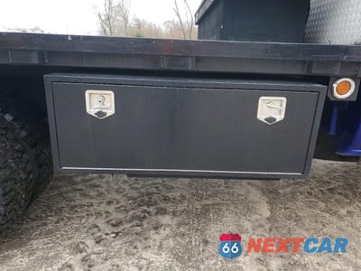 Zdjęcie 10 z 12 samochodu: 2001 CHEVROLET SILVERADO FLATBED TRUCK VIN:1GBJC34151F135588 - miniatura