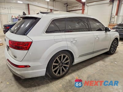 Trzecie zdjęcie samochodu z tyłu: 2017 AUDI Q7 PRESTIGE VIN:WA1VABF71HD025037 - miniatura