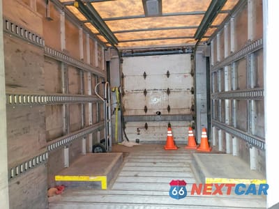 Zdjęcie 9 z 10 samochodu: 2022 FORD TRANSIT CUTAWAY CARGO 3.5L 2WD DRW VIN:1FDDF6P88NKA45709 - miniatura