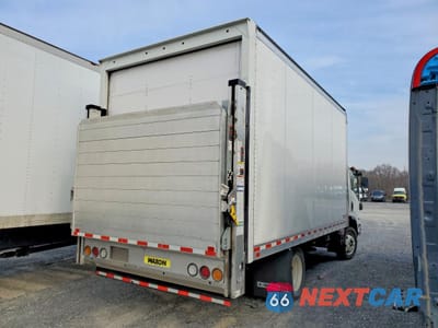 Trzecie zdjęcie samochodu z tyłu: 2025 ISUZU NPR HD VIN:54DC4W1D0SS207531 - miniatura