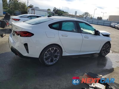 Trzecie zdjęcie samochodu z tyłu: 2026 BMW 228 VIN:WBA83GG00T7U74872 - miniatura