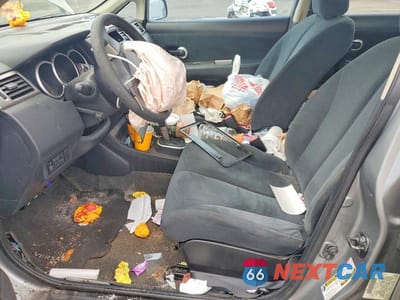 Zdjęcie 7 z 12 samochodu: 2011 NISSAN VERSA VIN:3N1BC1CP0BL372428 - miniatura