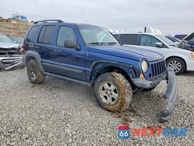 Czwarte zdjęcie samochodu z boku: 2005 JEEP LIBERTY SPORT VIN:1J4GL48K35W683362 - miniatura