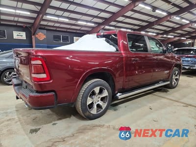 Trzecie zdjęcie samochodu z tyłu: 2019 RAM 1500 LARAMIE VIN:1C6SRFJT8KN749250 - miniatura