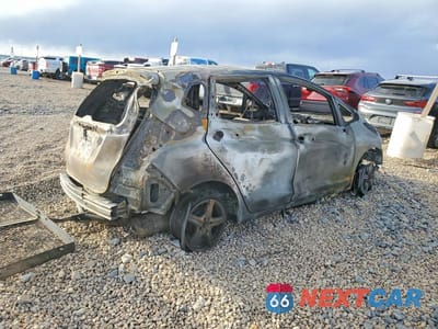 Trzecie zdjęcie samochodu z tyłu: 2020 HONDA FIT LX VIN:3HGGK5H41LM713991 - miniatura