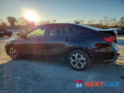 Drugie zdjęcie samochodu z przodu: 2021 KIA FORTE FE VIN:3KPF24AD9ME359194 - miniatura
