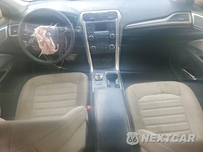 Zdjęcie 8 z 11 samochodu: 2019 FORD FUSION S VIN:3FA6P0G78KR267209 - miniatura