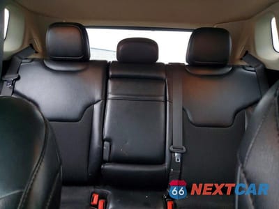Zdjęcie 10 z 13 samochodu: 2019 JEEP COMPASS VIN:3C4NJDDB8KT712896 - miniatura
