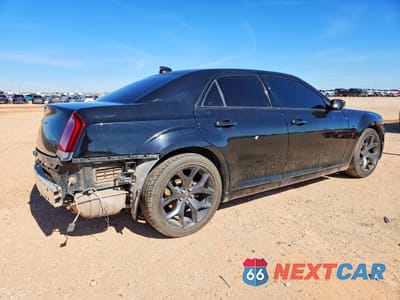 Trzecie zdjęcie samochodu z tyłu: 2021 CHRYSLER 300 S VIN:2C3CCABG6MH529351 - miniatura