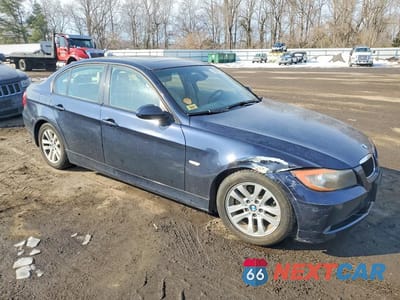 Czwarte zdjęcie samochodu z boku: 2006 BMW 325 I VIN:WBAVB13596KX46549 - miniatura