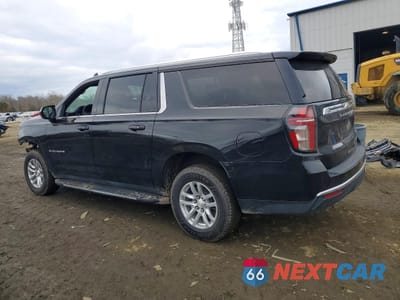 Drugie zdjęcie samochodu z przodu: 2023 CHEVROLET SUBURBAN C1500 LT VIN:1GNSCCKD8PR258894 - miniatura