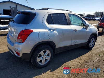 Trzecie zdjęcie samochodu z tyłu: 2018 CHEVROLET TRAX 1LT VIN:3GNCJPSB0JL227640 - miniatura