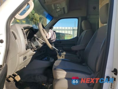 Zdjęcie 7 z 15 samochodu: 2014 NISSAN NV 2500 HD S VIN:1N6BF0LYXEN100963 - miniatura