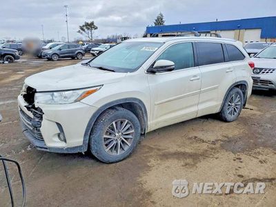 2018 TOYOTA HIGHLANDER SE 5TDJZRFH4JS542034 - główne zdjęcie licytacji z USA - miniatura
