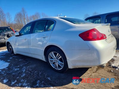 Drugie zdjęcie samochodu z przodu: 2015 INFINITI Q40 VIN:JN1CV6AR5FM650722 - miniatura